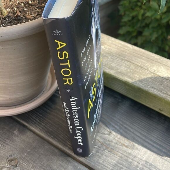 Astor: The Rise and Fall of an American Fortune
by Anderson Cooper
Hardcover - Picture 4 of 7